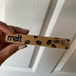 Melt liquid lipstick